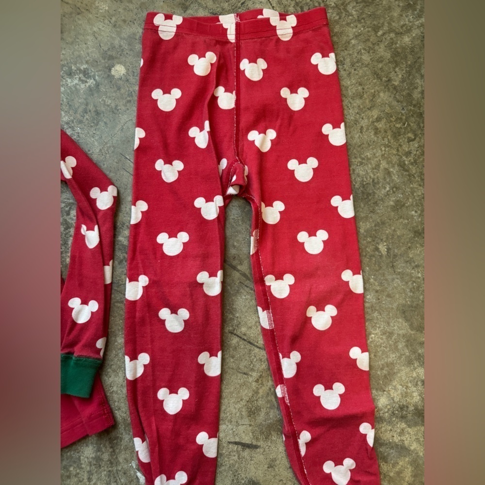 size 6/7 Hanna Andersson disney mickey mouse winter/christmas 2 piece PJ set - Picture 4 of 5